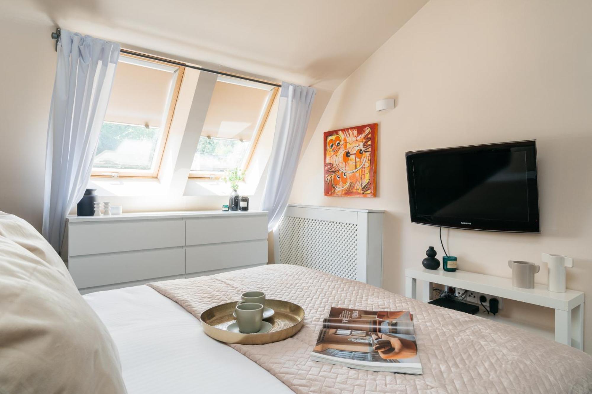 Wetlands Apartment - Loftaffair Краків Екстер'єр фото